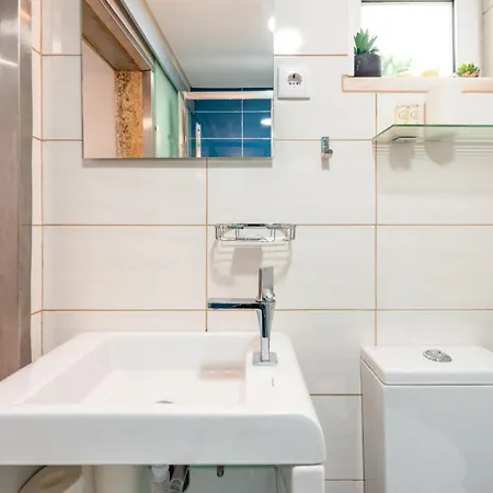 Lägenhet Guestready - Bright And Cozy In