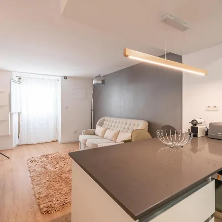 Daire Guestready - Bright And Cozy In